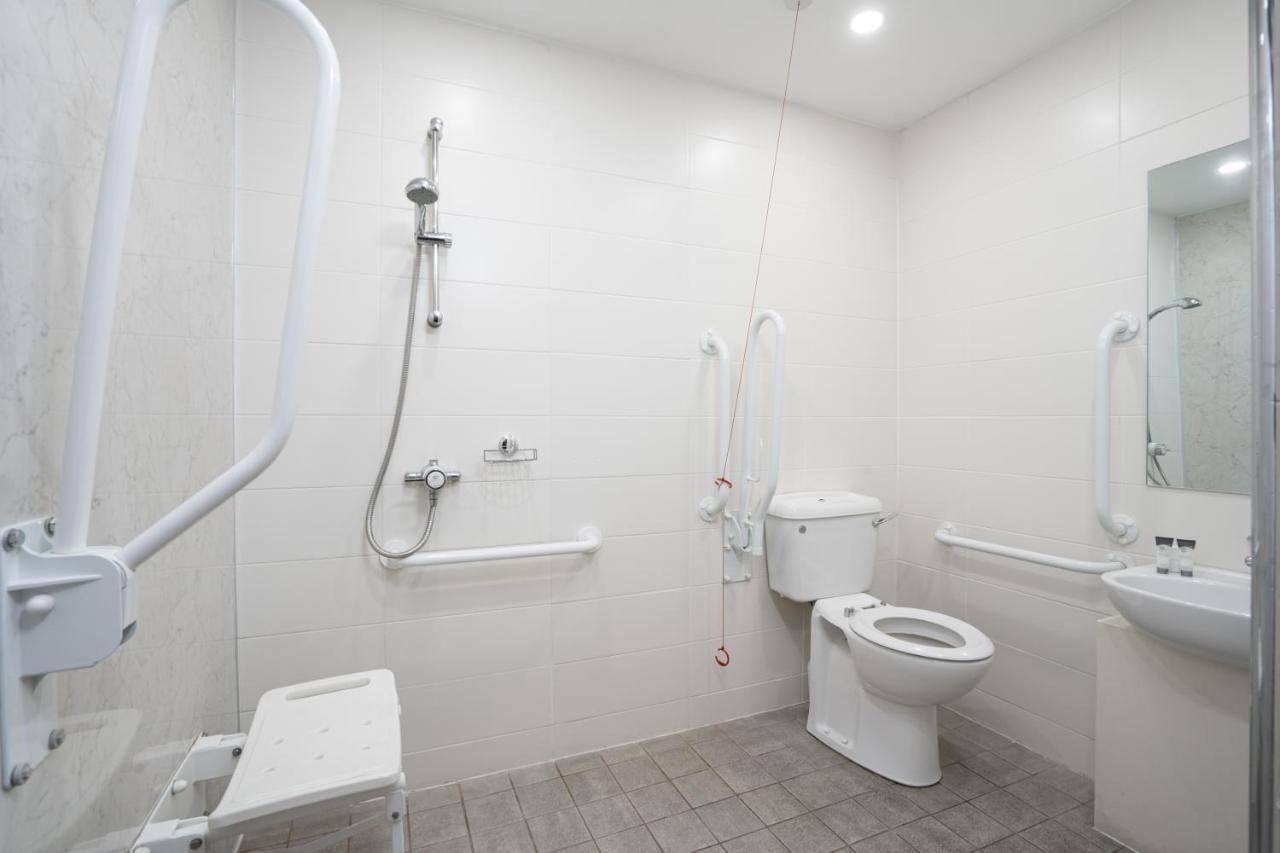 Strangford Arms Hotel Newtownards Zewnętrze zdjęcie